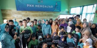 Tinawati Andra Soni Terharu Lihat Semangat Belajar Anak Berkebutuhan Khusus di Serang