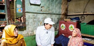 Wagub Banten Salurkan Bantuan Perbaikan 13 Rumah Layak Huni di Pandeglang