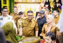 Gubernur Banten Andra Soni Tinjau Pasar Ciruas, Harga Pangan Relatif Terkendali Jelang Nataru