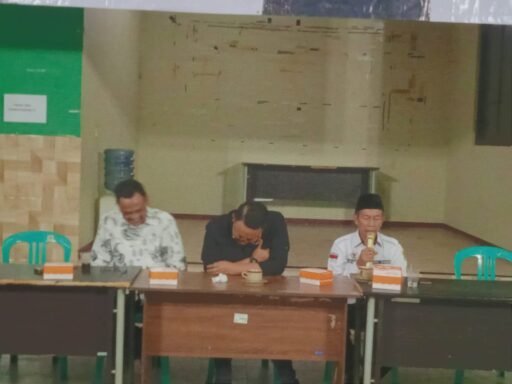 H. Ahmad Hidayat, S.Ikom. Dari Pedagang Ayam, Jadi Dewan Provinsi Jabar F. Golkar