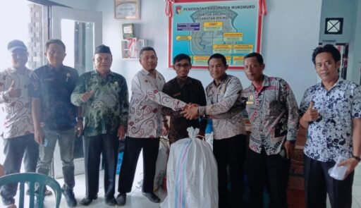 Camat XIV Koto Ajak Stakeholder Kolaborasi,Bantu Korban Bencana Sumatera,Solidaritas Gotong-Royong