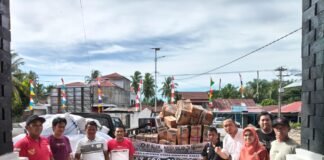 Camat XIV Koto Ajak Stakeholder Bantu Korban Bencana Sumatera budaya Solidaritas Gotong-Royong