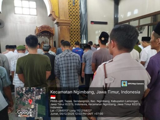 Polsek Ngimbang Gelar Sholat Jum’at Dan Sholat Ghaib untuk Korban Bencana di Aceh Dan Sumatra