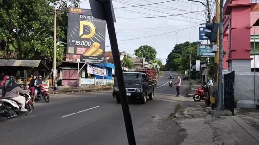 Polsek Ngimbang Secara Rutin Gelar Commanderwish Pagi Guna Antisipasi kemacetan