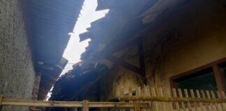 Bangunan Tua Dibiarkan, Atap SDN Kertanugraha Terancam Roboh