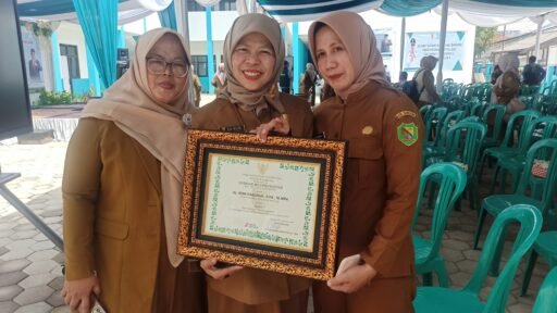 Wawancara Ucapan Terimakasih Orang Tua Murid Kepada Pak Prabowo Atas Revitalisasi SDN