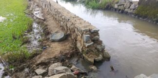 Proyek Turap Banyusari Karawang Diduga Asal Jadi, Pemborong Cahyo Disebut Pekerja Lapangan