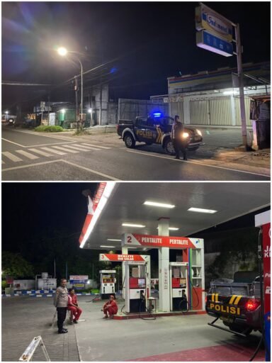 Guna Cegah DanTangkal 4C Polsek Ngimbang Gelar Patroli Blue Light Di Daerah Rawan Kriminal