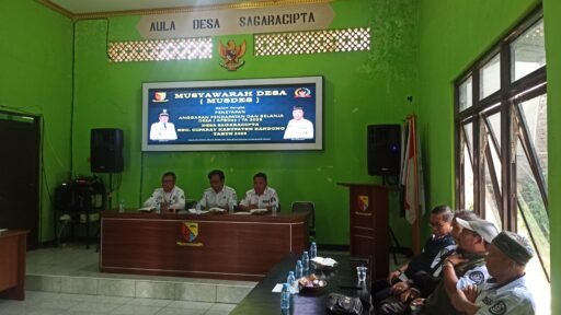 Mamat, S.Ip. Kades Sagaracipta Kec. Ciparay Kab. Bandung Menutup Tahun 2025 MUSDES APBDes TA 2026