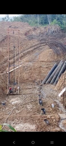 Pembangunan Pengaman Jalan kelas 1 berlokasi di Desa Talang Ratu diduga dikerjakan asal jadi.