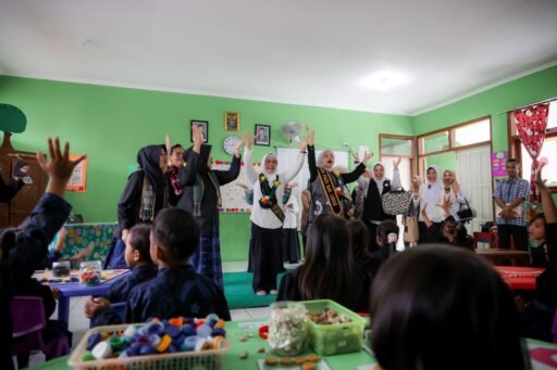 Kunjungi TK Negeri Pembina Rangkasbitung, Bunda PAUD Banten Serukan Ruang Ramah Anak