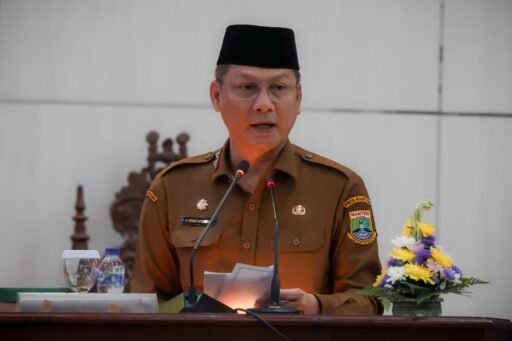 Pemprov Banten Luncurkan Gerakan Ayah Mengambil Rapor Anak ke Sekolah