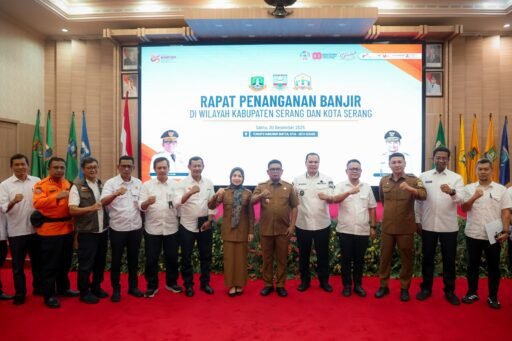 Pimpin Rakor Banjir, Andra Soni Ajak Kolaborasi Seluruh Stakeholder di Banten