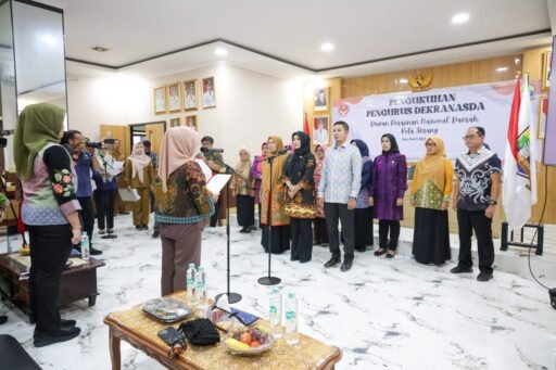 Kukuhkan Dekranasda Kota Serang, Tinawati Dorong Penguatan UMKM Kreatif