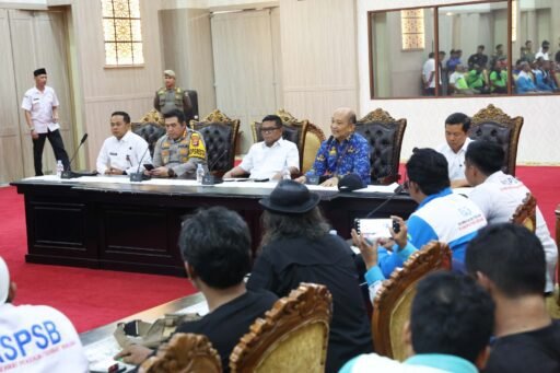 Gubernur Banten Tetapkan UMP 2026 Naik 6,74 Persen Usai Temui Serikat Buruh