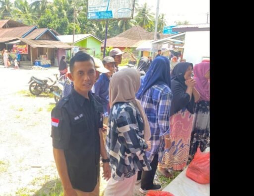 Anggota DPRD Pasaman Nurul Afif Bantu Warga Terkena Bencana Alam