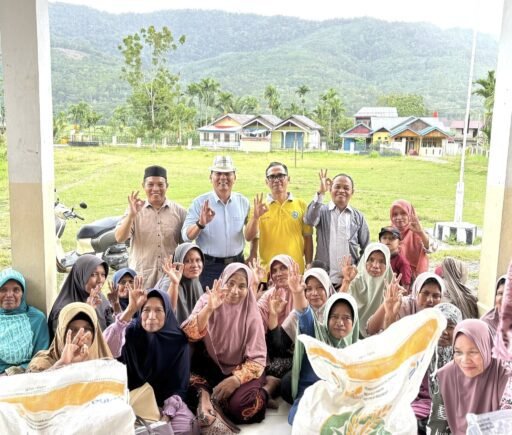 Sekda Pasaman Yudesri Tinjau Penyaluran Bantuan Pangan di Kecamatan Rao Utara