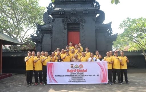 Sambut HUT ke-80, Sat Intelkam Polresta Mataram Gelar Bakti Sosial di Rumah Ibadah
