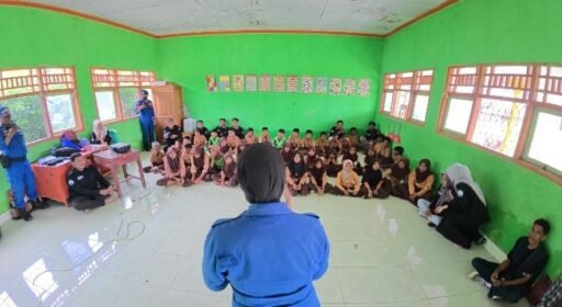 Kasat Polairud Polres Sumbawa Sosialisasi Konservasi Lingkungan Kepada Murid SDN Prajak