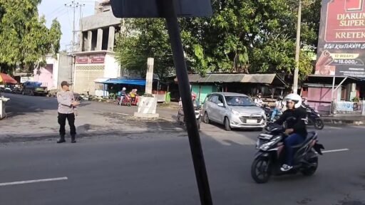 Guna Antisipasi Kemacetan Polsek Ngimbang Secara Rutin Gelar Commanderwish Pagi