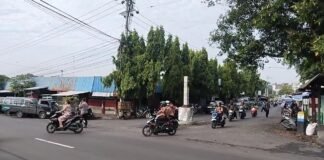 Guna Antisipasi Kemacetan Polsek Ngimbang Secara Rutin Gelar Commanderwish Pagi
