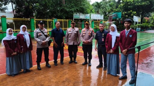 Wakapolsek Metro Menteng Pimpin Upacara di SMKN 16 Jakarta, Tekankan Pelajar Hindari Tawuran o