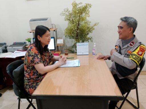 Pelayanan Polri Melalui Bhabinkamtibmas Sambangi Korban Penipuan di Kartini