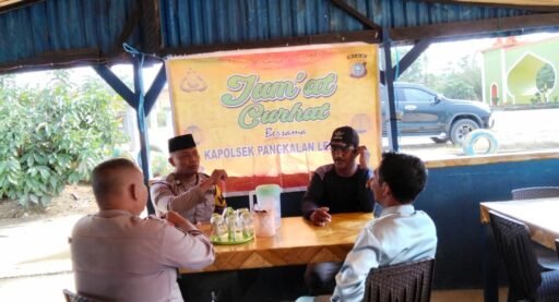 Cegah Kriminalitas Malam Hari, Polsek Pangkalan Lesung Gelar Jumat Curhat Bersama Warga