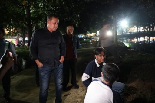 Pantau Danau Duta Harapan pada Malam Hari, Wali Kota Bekasi Tegaskan Penambahan Penerangan