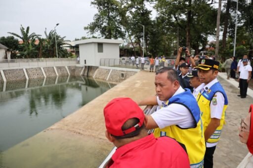 Cegah Banjir di Bekasi Barat, Wali Kota Bekasi Tri Resmikan Polder Griya Bintara