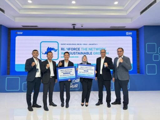 BRI KC Jakarta Daan Mogot Raih Penghargaan Best Effective Distribution Tingkat Kantor Cabang