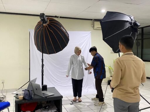 Evolusi Identitas BRI KC Cilegon: Kini Menggunakan Logo Danantara pada Atribut Nametag