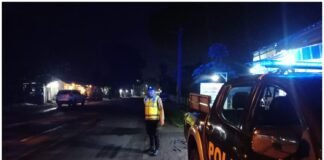 Polsek Ngimbang Patroli Blue Light Siskamtibmas Guna Cegah Dan Tangkal Kriminalitas Di Malam Hari