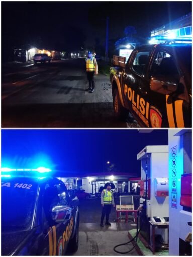 Polsek Ngimbang Patroli Blue Light Siskamtibmas Guna Cegah Dan Tangkal Kriminalitas Di Malam Hari