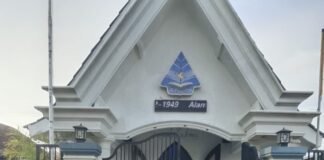 Polsek Ngimbang Gelar Pengamanan Ibadah Minggu Pagi Di Gereja GKJTU Dan GJWI Desa Ngasemlemahbang