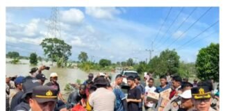 Kepedulian Polres OKU Timur: Bantuan Logistik DiSalurkan ke Korban Banjir Kecamatan Belitang II