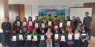 Suryana,SE.Lantik 5 Pengurus Sekolah Lansia Setia Bugar Kecamatan Ciparay,diikuti 37 Murid Lansia