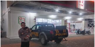 Polsek Ngimbang Gelar Patroli Blue Light Guna Antisipasi Kriminal dan 4C Di Malam Hari