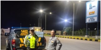 Personil Polsek Ngimbang Gelar Patroli Blue Light Guna Antisipasi Kriminal dan 4C Di Malam Hari