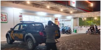 Polsek Ngimbang Gelar Patroli Blue Light Guna Antisipasi Kriminal dan 4C Di Malam Hari