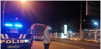 Polsek Ngimbang Gelar Patroli Blue light Guna Antisipasi 4C Dan Hitam -Hitam Di Malam Hari