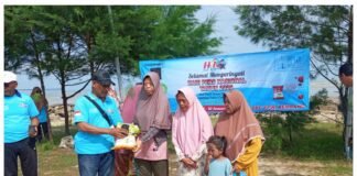PPWI Rembang Tanam Cemara dan Gelar Baksos di Pantai Dasun pada HPN 2026