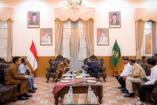 Gubernur Andra Soni Terima Audiensi LPDG dan PHDI Banten, Dukung Penguatan Pembinaan Umat Hindu