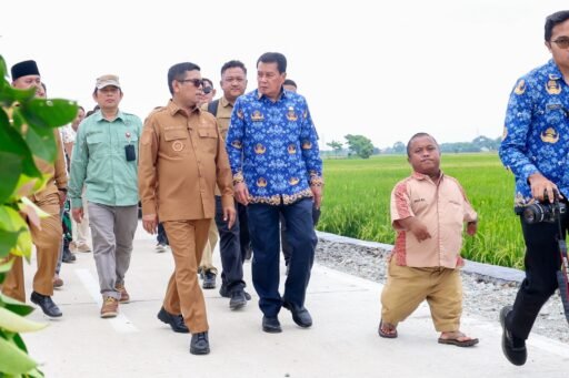 Gubernur Andra Soni Resmikan Jalan Poros Tiga Desa di Tangerang Lewat Program Bang Andra