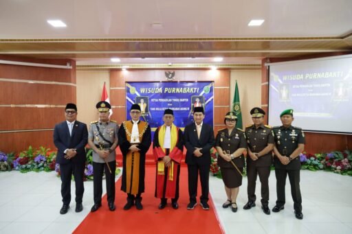 Ketua MA Pimpin Wisuda Purnabakti Ketua PT Banten, Wagub Dimyati: Husnul Khotimah