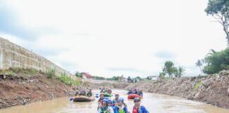 Soft Launching Wisata Air Kali Cibanten, Tinawati Andra Soni Susuri Sungai Selama 50 Menit