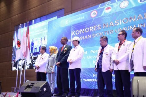 Buka Kongres Nasional V PDUI, Wagub Banten Sebut Dokter Pahlawan Kesehatan