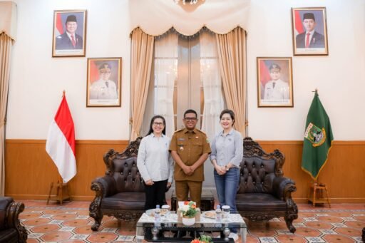 Gubernur Andra Soni Terima Kunjungan Legenda Tenis Meja Indonesia di Serang