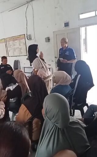 Kades Ciasem Baru Larang Liputan Media dalam Audiensi Limbah Kandang Ayam, Aliansi Pers Angkat Bicara