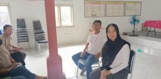 Kades Ciasem Baru Usir Wartawan Saat Audensi Limbah Kandang Ayam